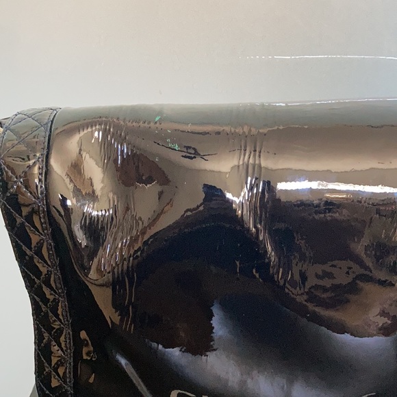 Authentic Chanel Patent Large Reverso Le Boy Messenger Bag - Picture 7 of 16